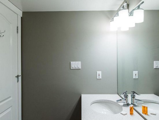 Whistler 2 Bedroom Accommodation - Whistler Town Plaza - Deer Lodge - #3798