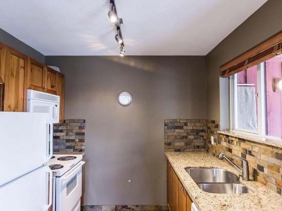 Whistler 1 Bedroom Accommodation - Whistler Town Plaza - Deer Lodge - #3800