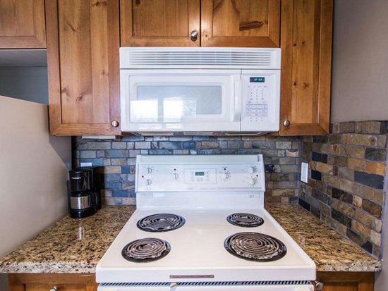 Whistler 1 Bedroom Accommodation - Whistler Town Plaza - Deer Lodge - #3800