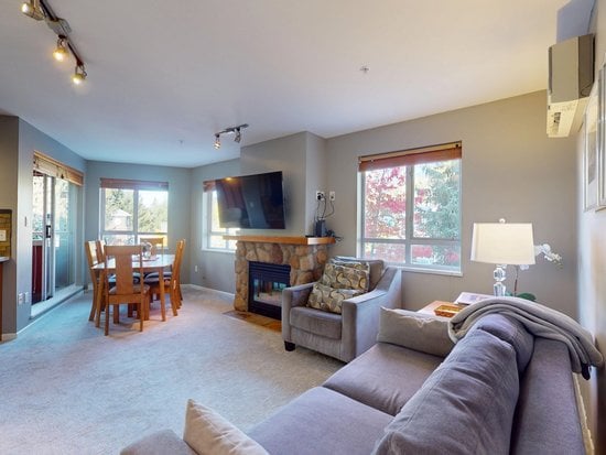 1 Bedroom Whistler Vacation Rental - Whistler Town Plaza - Deer Lodge