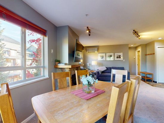 Whistler 1 Bedroom Accommodation - Whistler Town Plaza - Deer Lodge - #3800