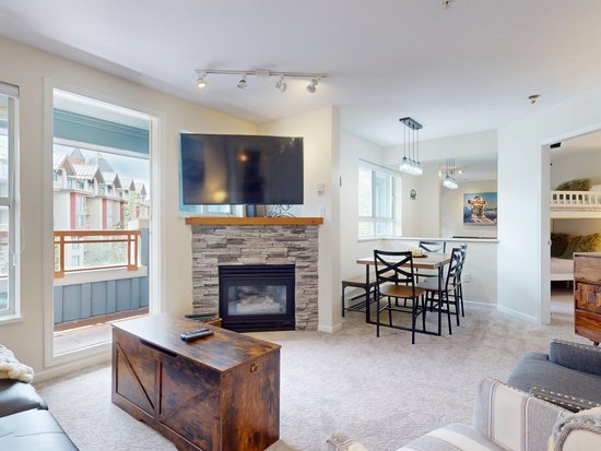 Whistler 2 Bedroom Accommodation - Whistler Town Plaza - Eagle Lodge - #3803