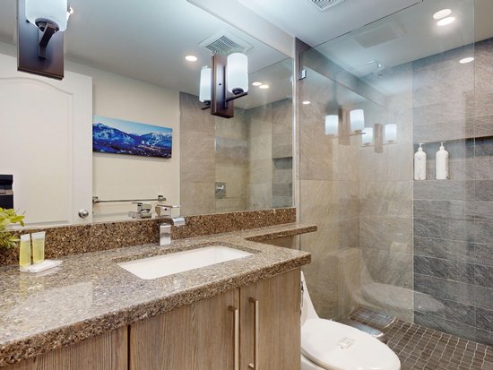 Whistler 2 Bedroom Accommodation - Whistler Town Plaza - Eagle Lodge - #3803