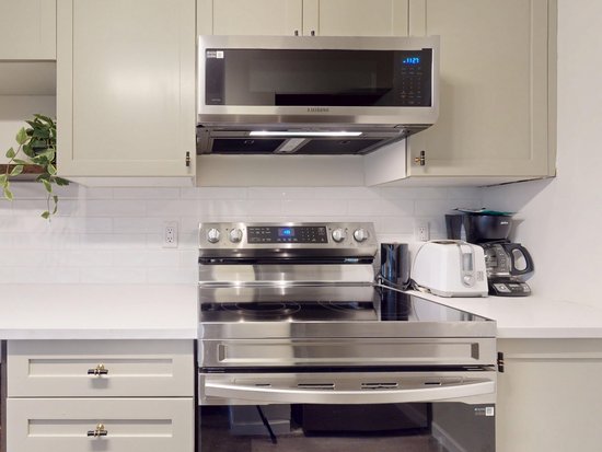 Whistler 2 Bedroom Accommodation - Whistler Town Plaza - Eagle Lodge - #3803