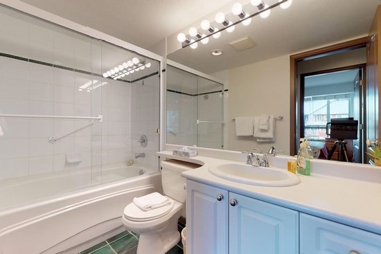 Whistler 1 Bedroom Accommodation - Whistler Town Plaza - Bear Lodge - #3804