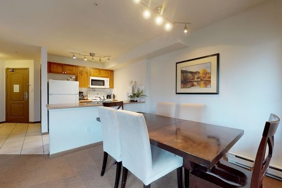 Whistler 1 Bedroom Accommodation - Whistler Town Plaza - Bear Lodge - #3804