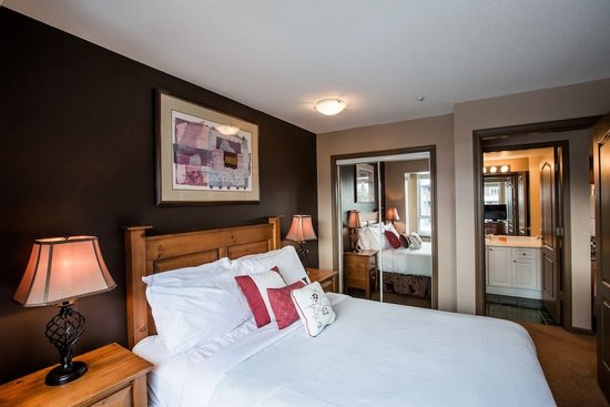 Whistler 1 Bedroom Accommodation - Whistler Town Plaza - Bear Lodge - #3804
