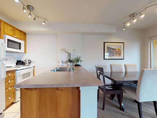 Whistler 1 Bedroom Accommodation - Whistler Town Plaza - Bear Lodge - #3804