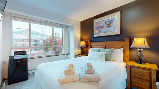 Whistler 1 Bedroom Accommodation - Whistler Town Plaza - Bear Lodge - #3804