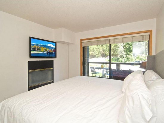 Whistler 3 Bedroom Accommodation - Powderhorn - #3805