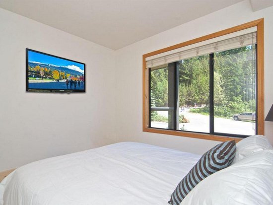 Whistler 3 Bedroom Accommodation - Powderhorn - #3805