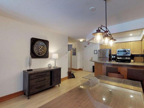 Whistler 3 Bedroom Accommodation - Powderhorn - #3805