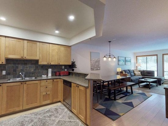 Whistler 3 Bedroom Accommodation - Powderhorn - #3805