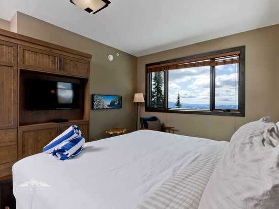Big White 6 Bedroom Accommodation - White Caviar - #3808 Big White 6 Bedroom Accommodation - White Caviar - #3808