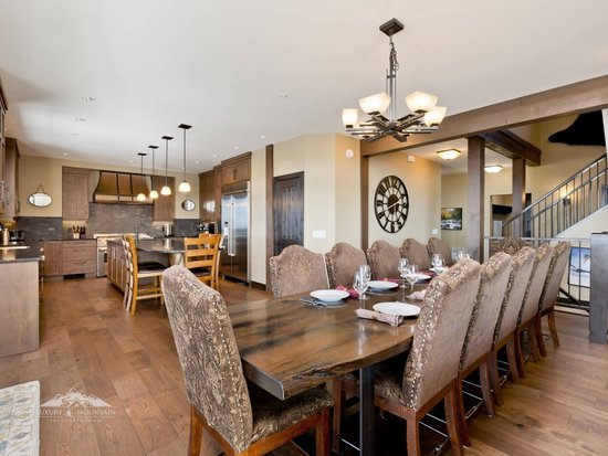 Big White 6 Bedroom Accommodation - White Caviar - #3808 Big White 6 Bedroom Accommodation - White Caviar - #3808
