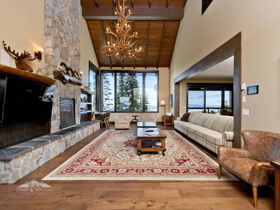 Big White 6 Bedroom Accommodation - White Caviar - #3808 Big White 6 Bedroom Accommodation - White Caviar - #3808