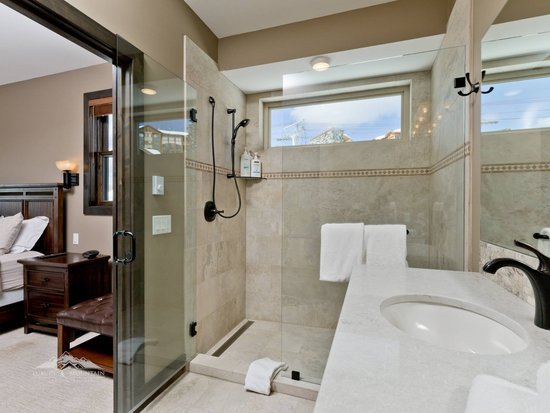 Big White 6 Bedroom Accommodation - White Caviar - #3808 Big White 6 Bedroom Accommodation - White Caviar - #3808
