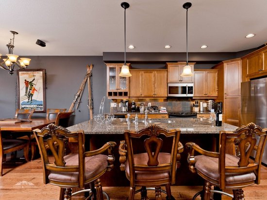 Big White 3 Bedroom Accommodation - Snowbird Lodge - #3814