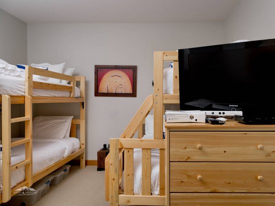 Big White 3 Bedroom Accommodation - Snowbird Lodge - #3814