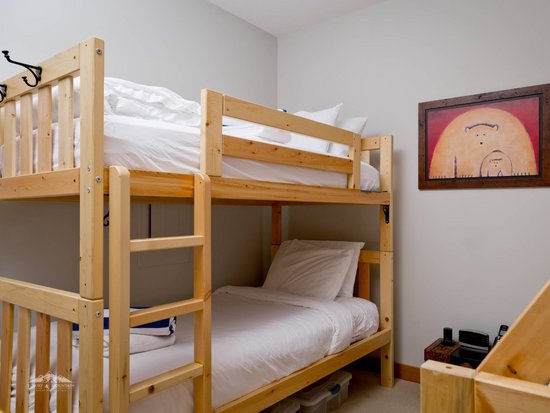 Big White 3 Bedroom Accommodation - Snowbird Lodge - #3814