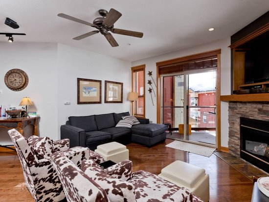 Big White 3 Bedroom Accommodation - Snowbird Lodge - #3814