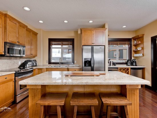 Big White 3 Bedroom Accommodation - Aspens - #3924