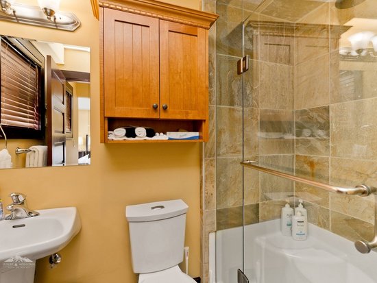 Big White 3 Bedroom Accommodation - Aspens - #3924