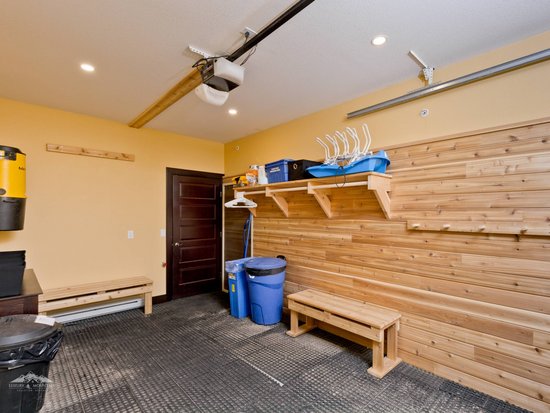 Big White 3 Bedroom Accommodation - Aspens - #3924