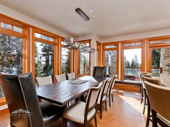 Big White 4 Bedroom Accommodation - Magnificent Moonshine - #3925