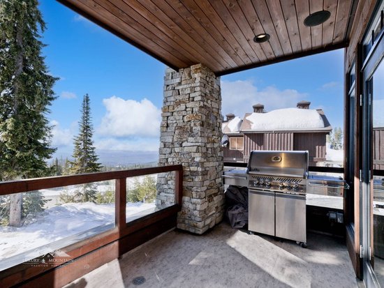 Big White 4 Bedroom Accommodation - Magnificent Moonshine - #3925
