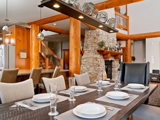 Big White 4 Bedroom Accommodation - Magnificent Moonshine - #3925