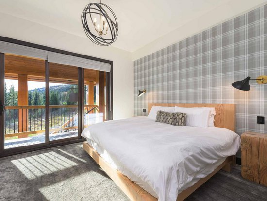 Big White 6 Bedroom Accommodation - Snow Peaks - #3926