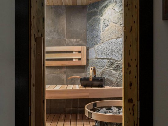 Big White 6 Bedroom Accommodation - Snow Peaks - #3926