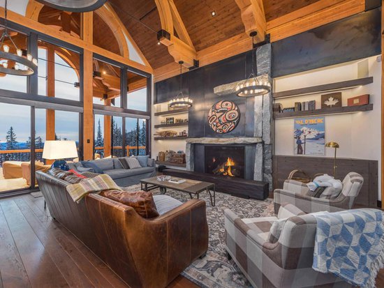 Big White 6 Bedroom Accommodation - Snow Peaks - #3926