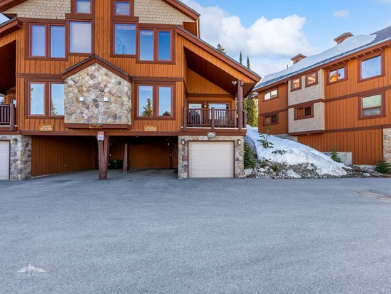 Big White 4 Bedroom Accommodation - Snow Pine Estates - #3932