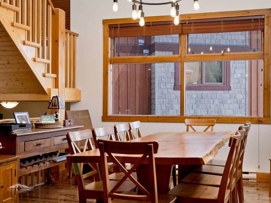 Big White 4 Bedroom Accommodation - Snow Pine Estates - #3932