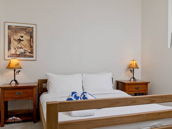 Big White 4 Bedroom Accommodation - Snow Pine Estates - #3932