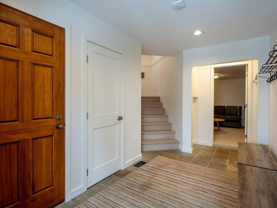 Whistler 4 Bedroom Accommodation - Northern Lights - #3942 Whistler 4 Bedroom Accommodation - Northern Lights - #3942