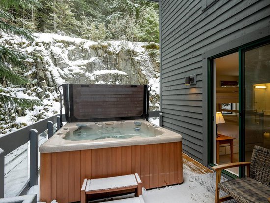 Whistler 4 Bedroom Accommodation - Northern Lights - #3942 Whistler 4 Bedroom Accommodation - Northern Lights - #3942