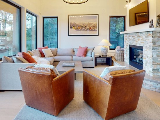 Whistler 4 Bedroom Accommodation - Northern Lights - #3942