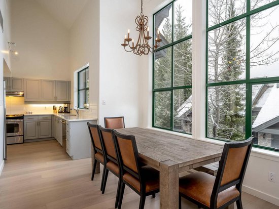 Whistler 4 Bedroom Accommodation - Northern Lights - #3942 Whistler 4 Bedroom Accommodation - Northern Lights - #3942