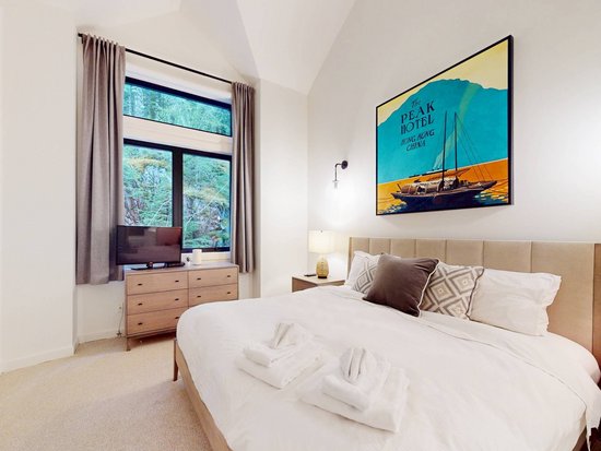 Whistler 4 Bedroom Accommodation - Northern Lights - #3942