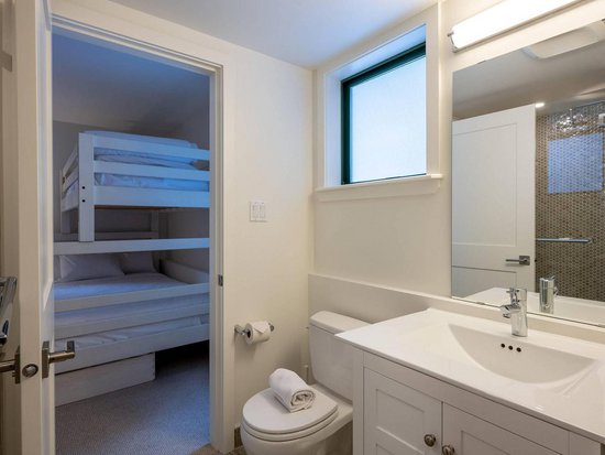 Whistler 4 Bedroom Accommodation - Northern Lights - #3942 Whistler 4 Bedroom Accommodation - Northern Lights - #3942