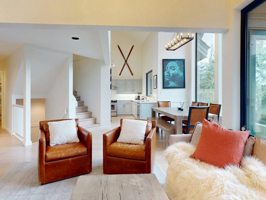 Whistler 4 Bedroom Accommodation - Northern Lights - #3942