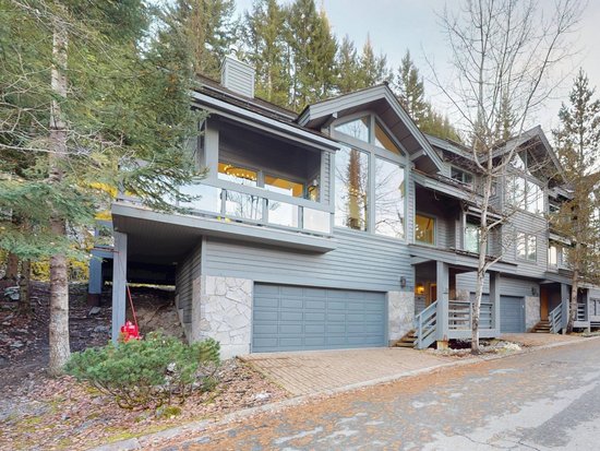 Whistler 4 Bedroom Accommodation - Northern Lights - #3942