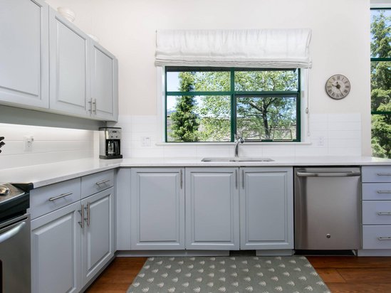 Whistler 4 Bedroom Accommodation - Northern Lights - #3942 Whistler 4 Bedroom Accommodation - Northern Lights - #3942