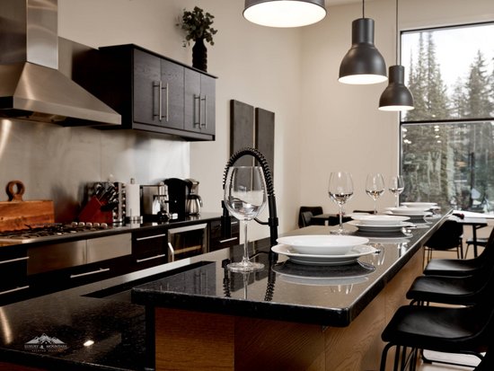 Big White 4 Bedroom Accommodation - The Edge - #3947