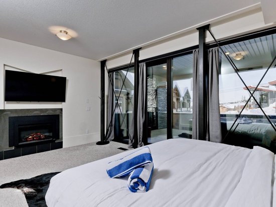 Big White 4 Bedroom Accommodation - The Edge - #3947