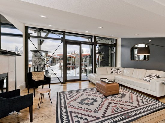 Big White 4 Bedroom Accommodation - The Edge - #3947
