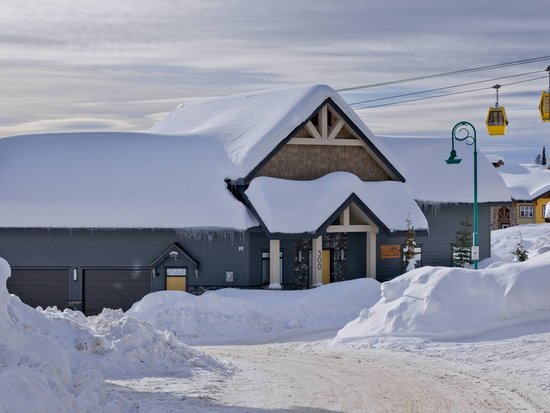 Big White 5 Bedroom Accommodation - Raven's Wing - #3948 Big White 5 Bedroom Accommodation - Raven's Wing - #3948